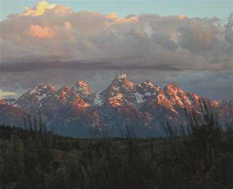 Grand Teton sunrise : camping