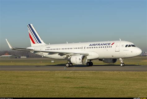 F-HEPH - Air France Airbus A320 at Amsterdam - Schiphol | Photo ID 1363254 | Airplane-Pictures.net