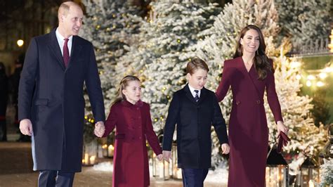 Kate Middleton and Princess Charlotte Color Coordinate for ‘Together at Christmas’ Carol Service ...