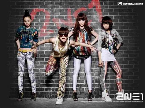 K-Pop Groups Fashion | Ellen Reviews ♥