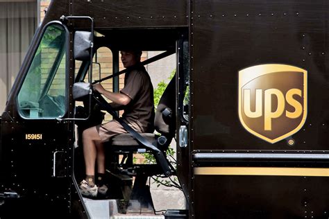 UPS will build 'medium-duty' delivery truck for its electric fleet ...