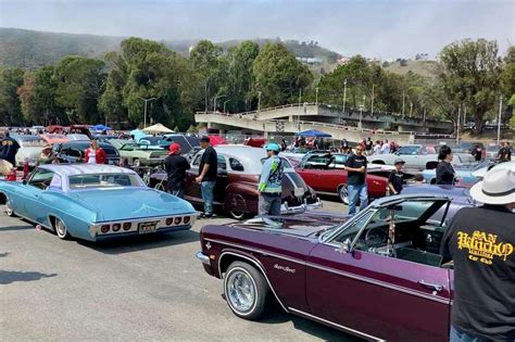 Low-rider show brings hopping muscle cars — and vaccines — to the Bay Area