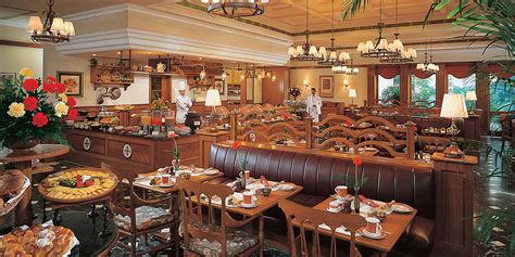 Best Restaurants in Kolkata | The Oberoi Restaurants Kolkata