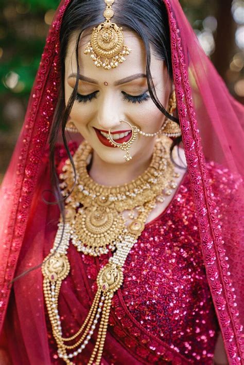 Bride With Gold Jewelry for Hindu Wedding