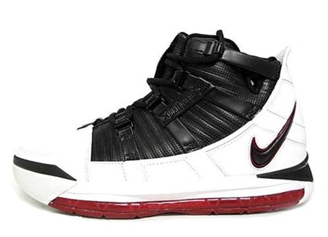 11 Days of Nike LeBron: The Zoom LeBron III - SneakerNews.com