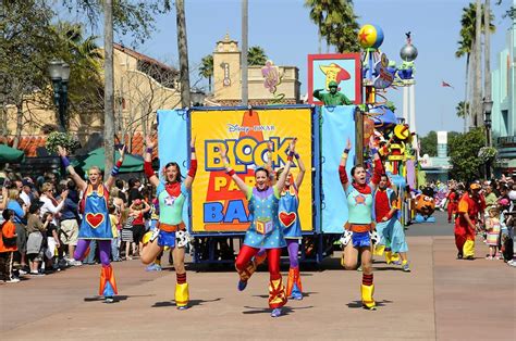 Disney's Hollywood Studios - Parade (3) | Disney World | Pictures | United States in Global ...