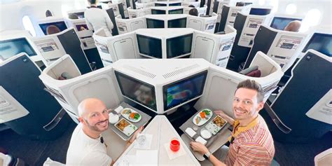 Japan Airlines Sky Suite III 787 Dreamliner Business Class - YourTravel.TV