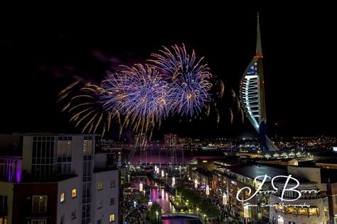 JB_Gunwharf_fireworks_010-11 | Gunwharf Quays firework displ… | Flickr