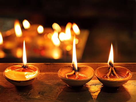 It's Diwali: The festival of Crackers, Sparkles and Lights | Blog & Journal