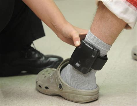 More law enforcement agencies turning to electronic monitoring | Local ...