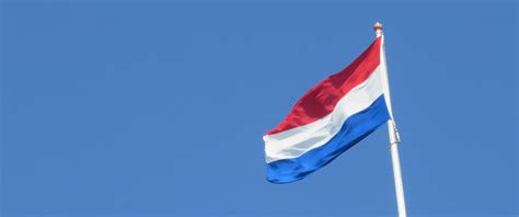 Uithangen Nederlandse vlag, wanneer mag het?