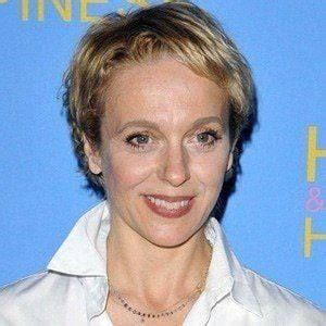 Amanda Abbington - Age, Family, Bio | Famous Birthdays