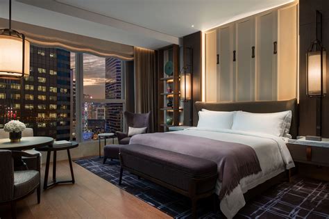 Hotel Rooms & Amenities | The St. Regis Hong Kong