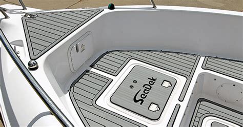 The High-Tech Deck | BoatUS