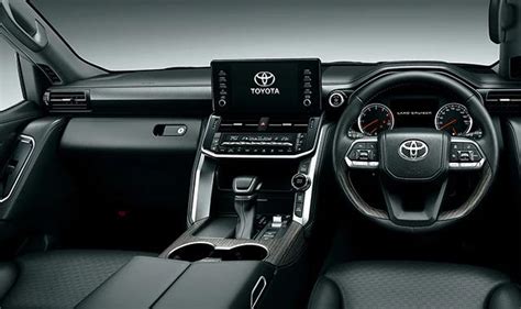 New Toyota Land Cruiser-300 VX pictures, Interior photo and Exterior image