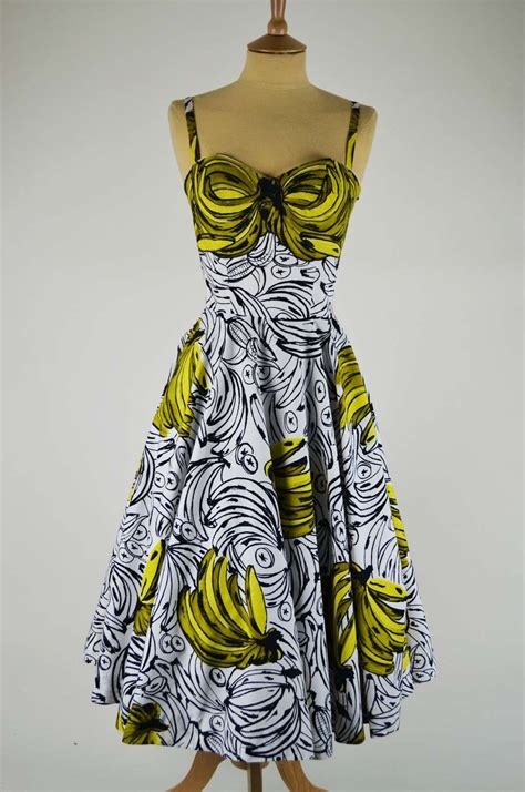 Amazing banana print dress by Horrockses Fashions | Fashion, Fashion 1950s, Fashion prints