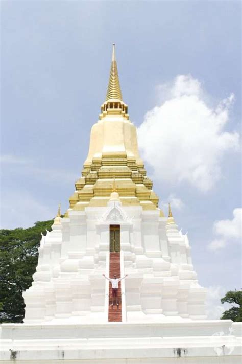 THE BEST 8 TEMPLES IN AYUTTHAYA NOT TO BE MISSED