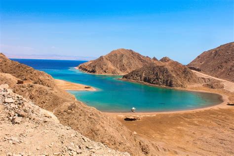 جزيرة فرعون في طابا : رحلة على شواطئ 4 دول عربية - الرحالة