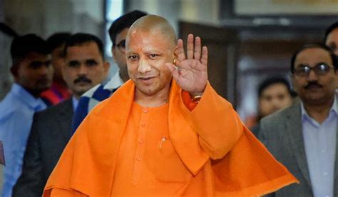 CM Yogi Adityanath Biography, Career, Age, Height, Education, Caste, Family, Sister, Images ...