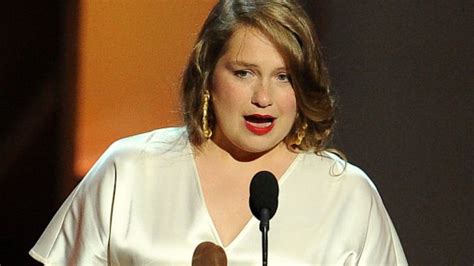 Merritt Wever Explains 'Gotta Go' Emmys Speech - ABC News