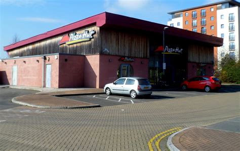 Pizza Hut, Cardiff Bay © Jaggery :: Geograph Britain and Ireland