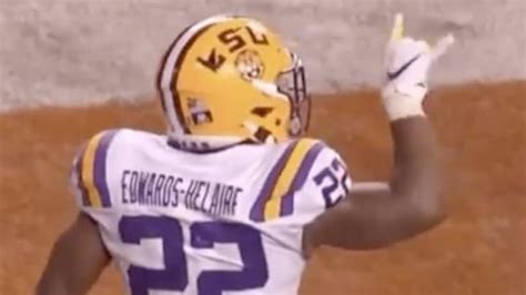 VIDEO: LSU RB Clyde Edwards-Helaire Owns Texas Fans With Savage 'Horns Down'