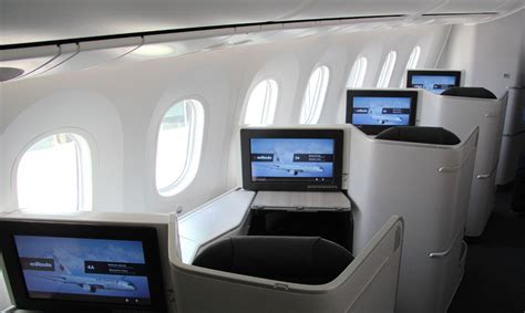 The best business class seats on Air Canada's revamped Boeing 777 ...