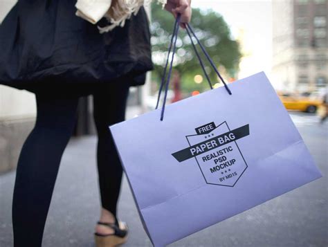 Boutique Shopping Bag With Carry String PSD Mockup - PSD Mockups