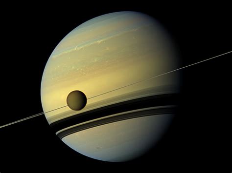 News | Saturn and its Largest Moon Reflect Their True Colors