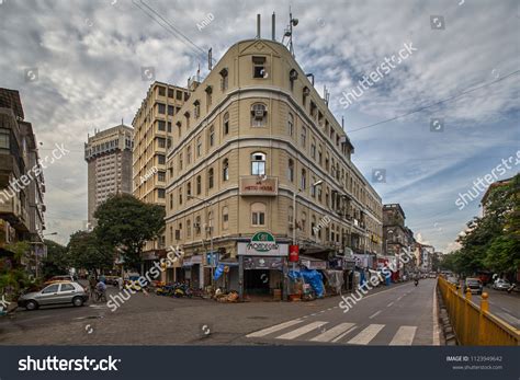 Colaba Causeway Mumbai Timings (History, Images, Location, 46% OFF