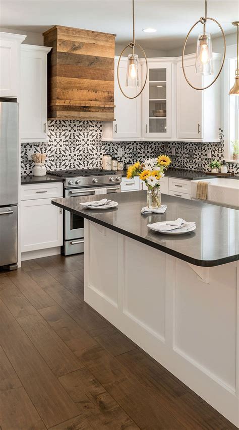 19+ ( Black & White ) Kitchen Backsplash Ideas - "Make it Contrast ...