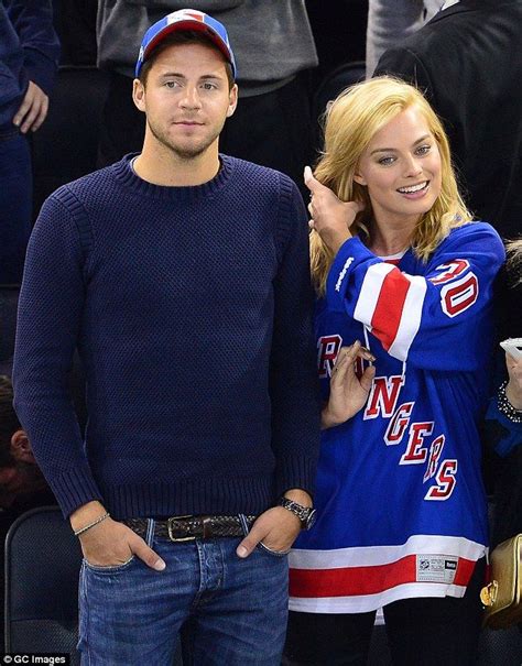 Margot Robbie reportedly proposed to by boyfriend Tom Ackerley | Margot robbie, Tom ackerley ...