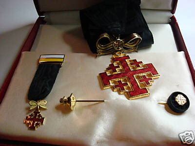 ORDER OF HOLY SEPULCHRE KNIGHT LADIES MEDAL & STICK PIN | #44491037