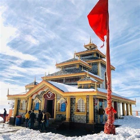 SURKANDA DEVI TEMPLE | Tourist places, Uttarakhand, Places to visit