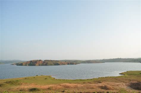 Road Bloke: Karapuzha Dam, Wayanad