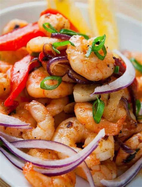 Garlic Shrimp Stir-Fry with Peppers & Onions - The Kitchen Magpie