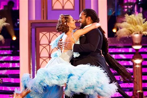 Strictly star Hamza Yassin pays sweet tribute to partner Jowita Przystał after Blackpool success ...