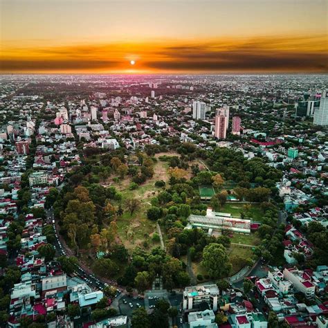 El Parque Saavedra es un tradicional parque del barrio de Saavedra en ...