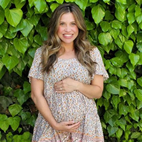 Boy Meets World 's Danielle Fishel Is Pregnant With Baby No. 2