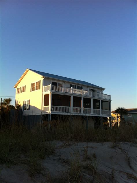 Wonderful beachfront rental on Edisto Beach | Beachfront rentals, Edisto beach, Beachfront