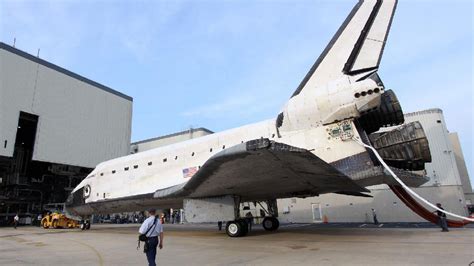 Space shuttle Endeavour's final journey to Los Angeles - The Verge