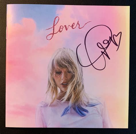 Taylor Swifts Real Signature