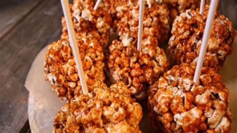 Meyer – Recipes » Caramel Popcorn Balls