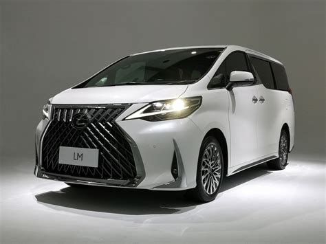 News: Lexus LM 350 arrives at RM1.148mil | CarSifu