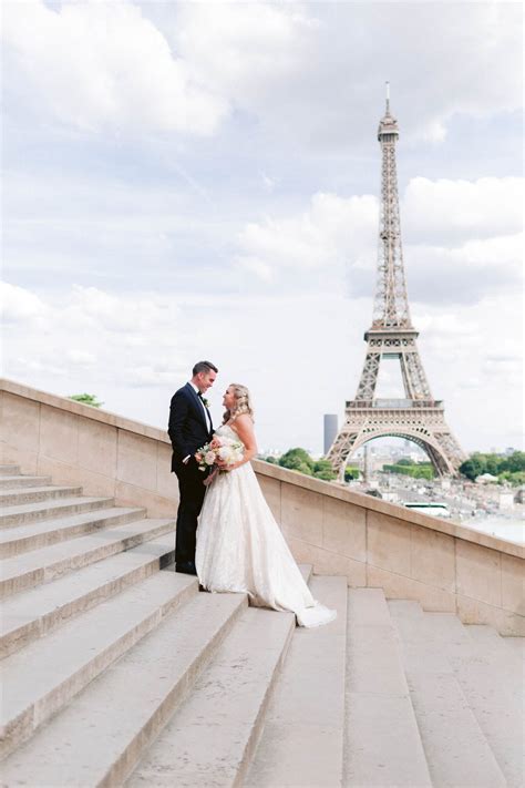 Stunning Eiffel Tower Wedding in the Heart of Paris - Perfete | Romantic wedding photos, Paris ...