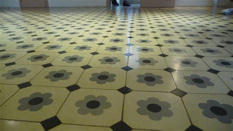 Tile flooring, top floor Casa Batlló | Cary Bass-Deschenes | Flickr