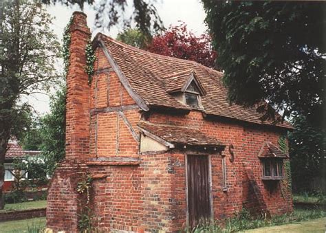 Three unique homes that make use of brick - Handmade Houses with Noah ...