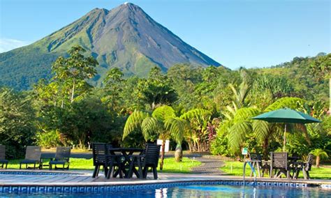 Volcano, Rain Forest & Beach: Classic Vacations Costa Rica