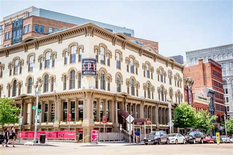 Shaw Hotel near Capital One Arena