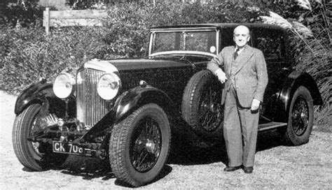 Bentley logo and some history behind the company | LogoMyWay